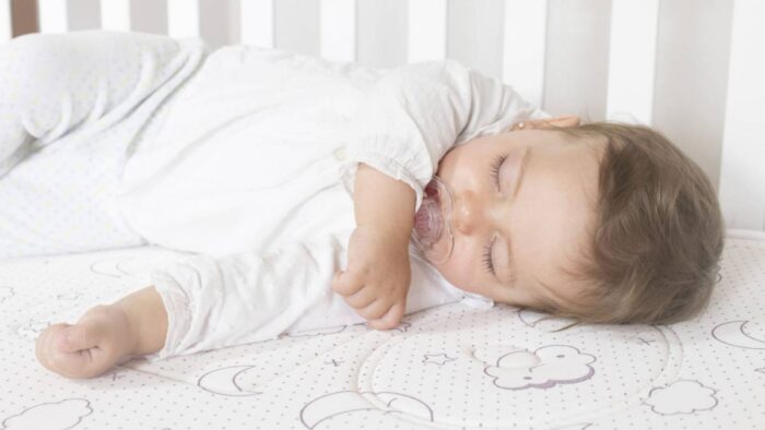 ¿Cómo hacer para que tu bebé duerma toda la noche? Babykeeper